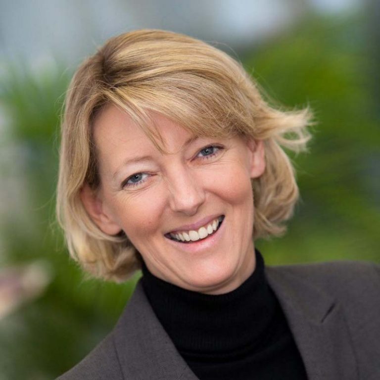 Dr. Sabine Riedel